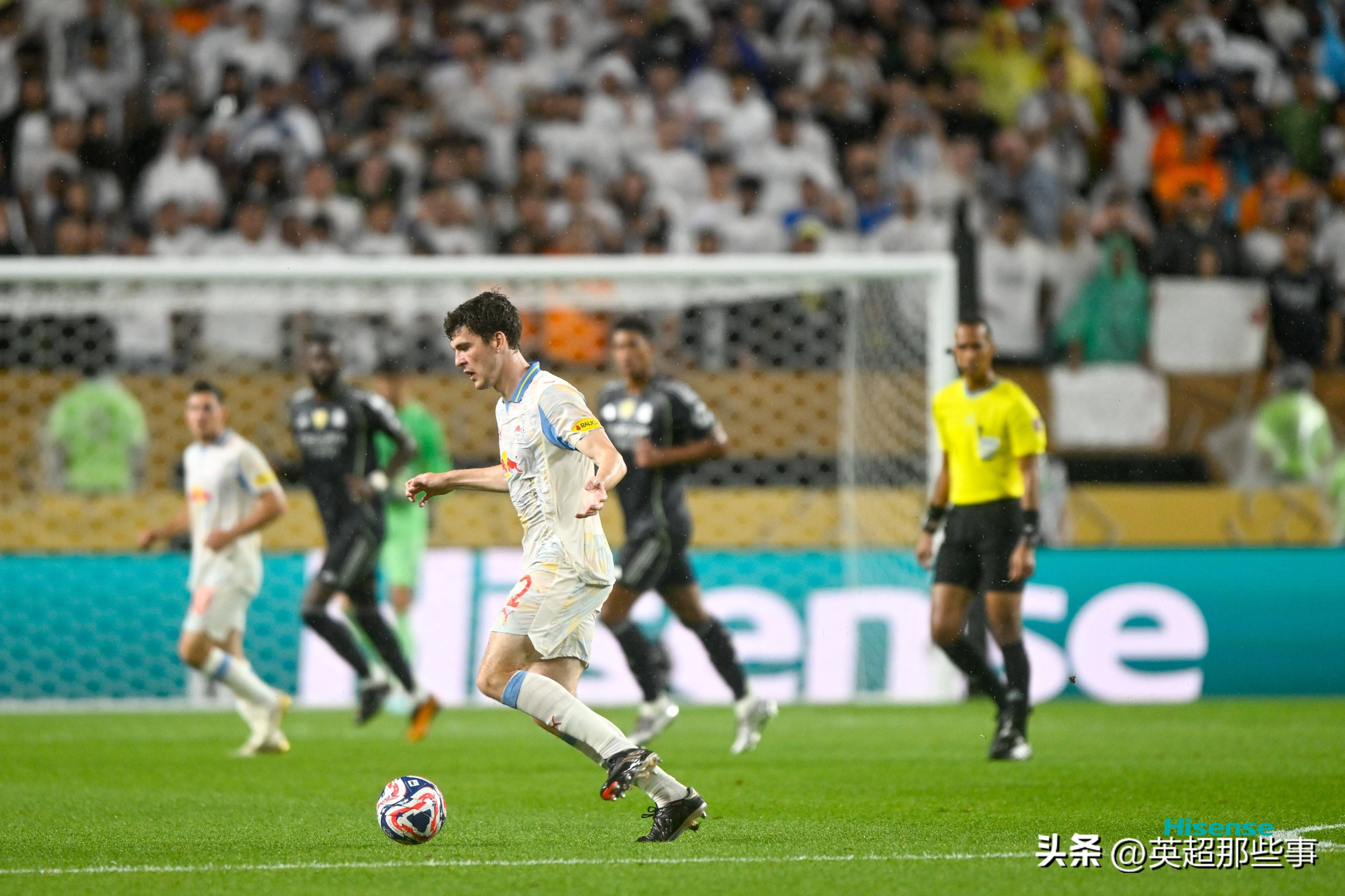 包含球星爆发！比分分析赛场再现神级操作的词条