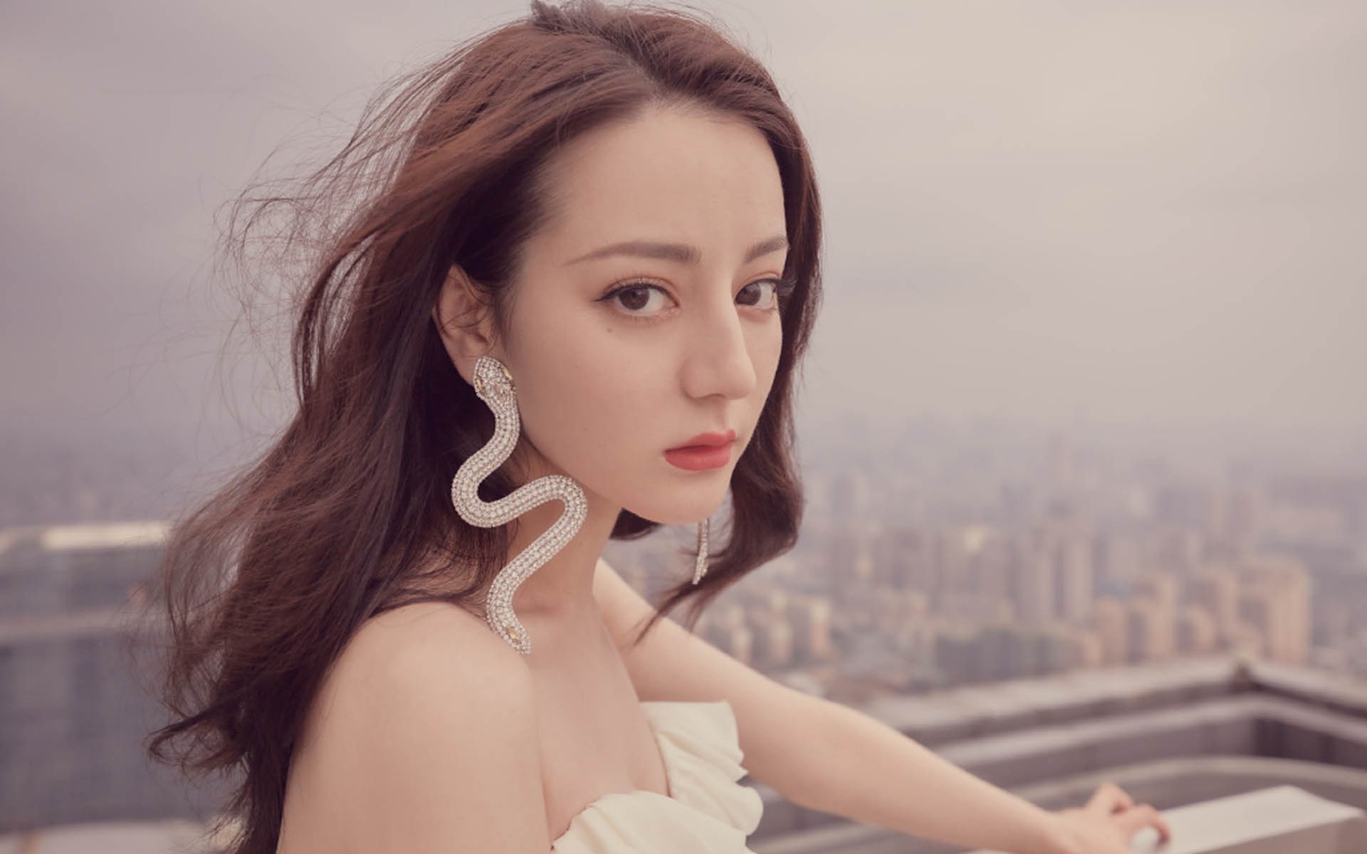 西决生死战之夜，49分独舞封神，米切尔重新定义唯一性