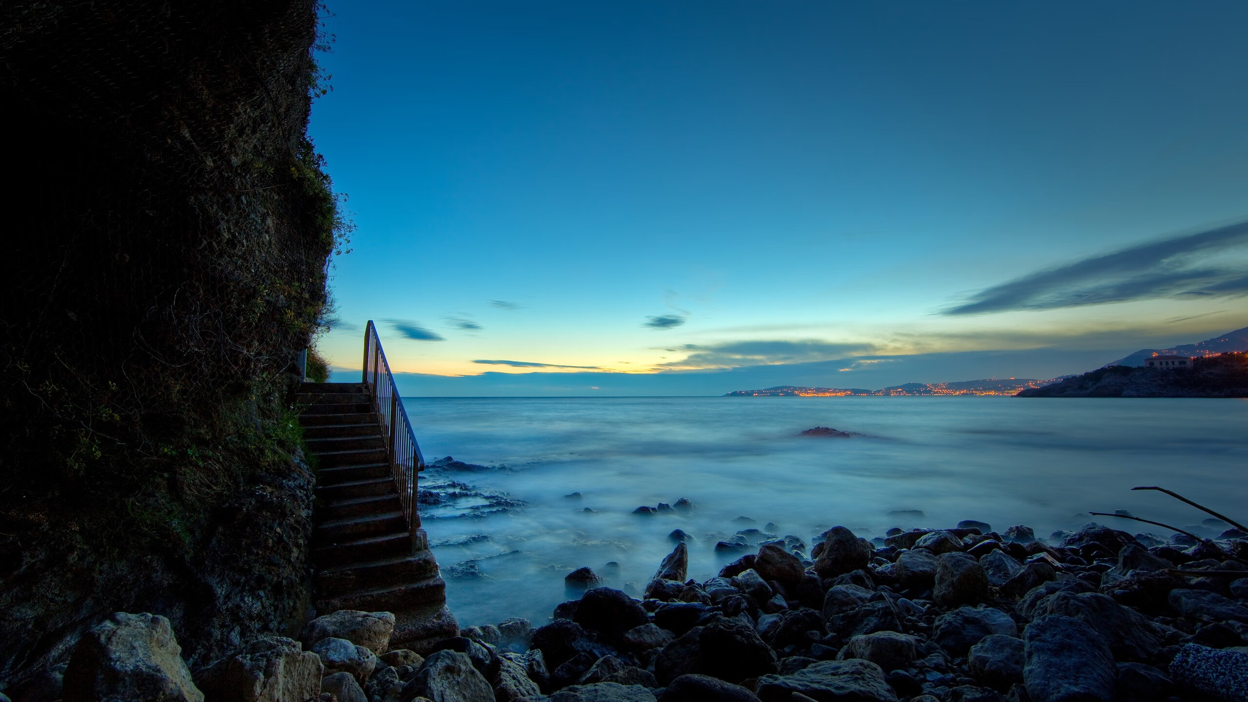 绿茵场上的地缘博弈，战术压制与关键先生的唯一性破局