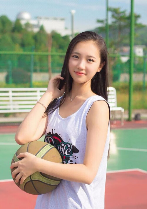 双线争锋,当F1的终局硝烟遇见NBA的强强对话